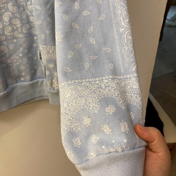 Talentless Blue Paisley Designer Hoodie Pullover Sweater Top Size Medium - Picture 3 of 9